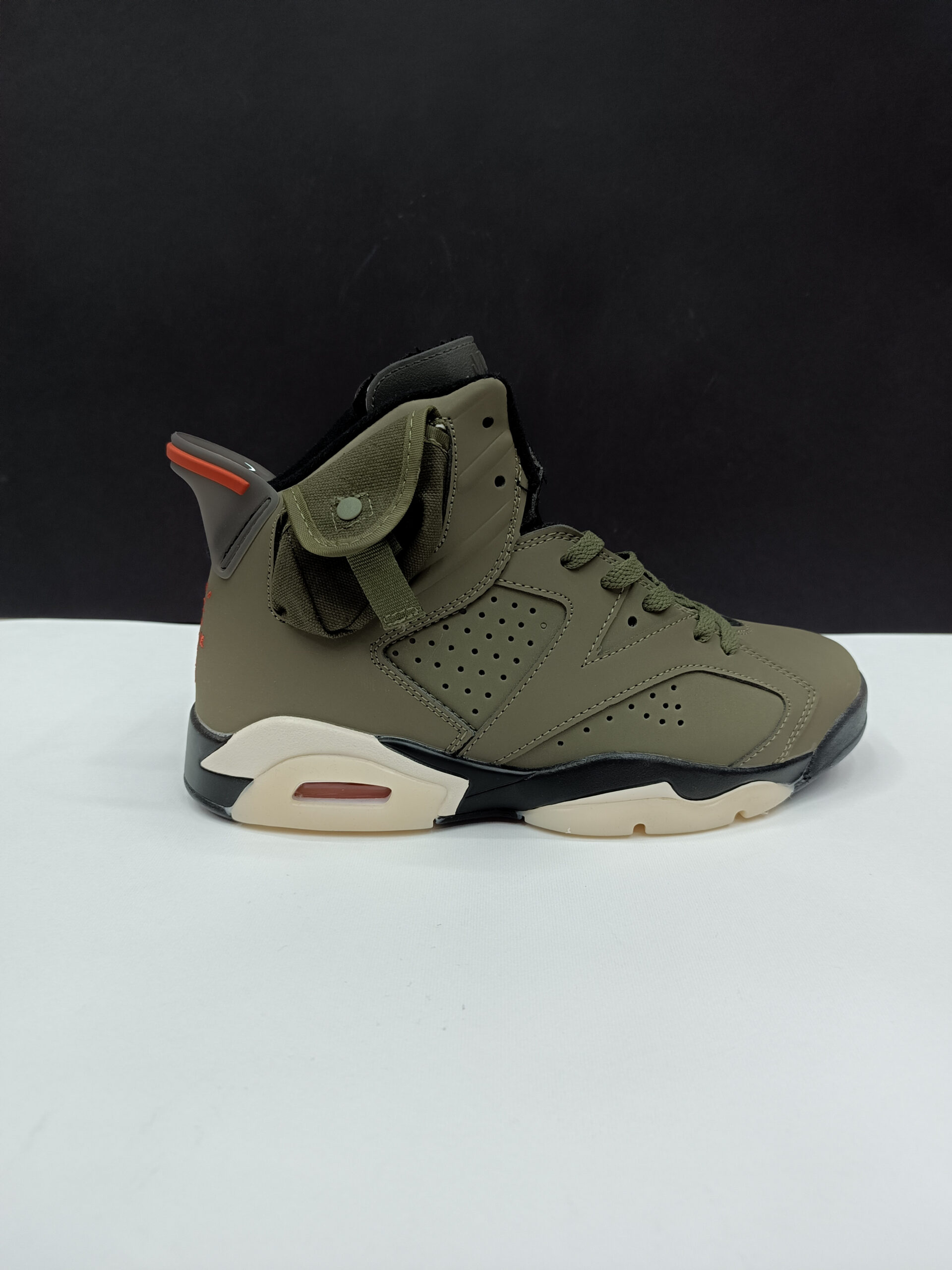 جردن 6 ترویس اسکات الیو کتون ایرجردن 6 ترویس اسکات زیتونی