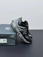 کتونی نیوبالانس 9060 به رنگ مشکی طوسی با طراحی مدرن و جذاب