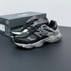 کتونی نیوبالانس 9060 به رنگ مشکی طوسی با طراحی مدرن و جذاب