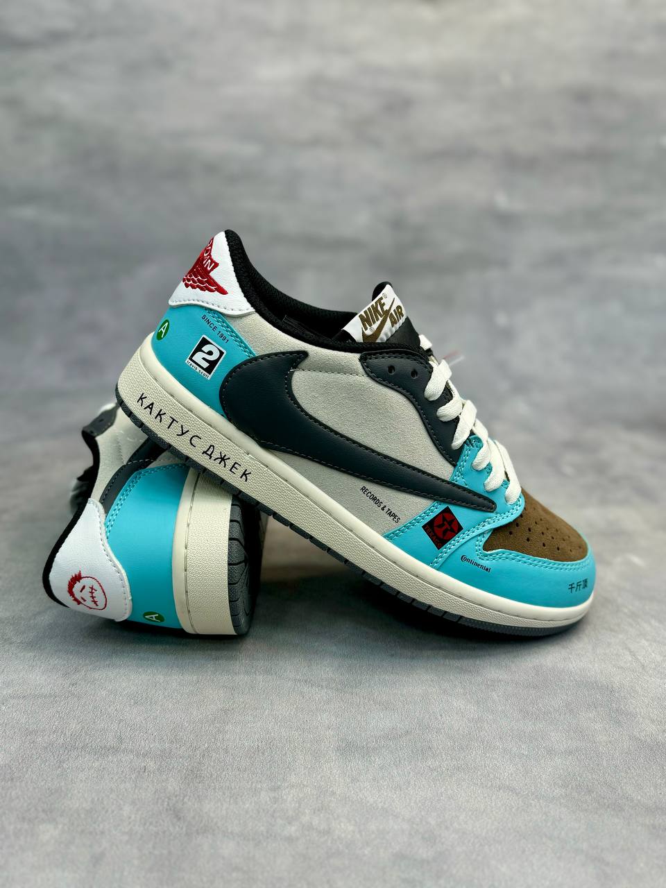 air-jordan1-low-travis-scott-jackboys کتونی جردن تراویس اسکات jackboys طرح ماشینی