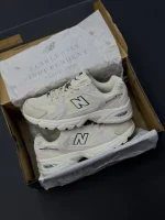 کتونی نیوبالانس 530 کرمی ، سبک و راحت برای استفاده روزانه