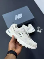 کتونی نیوبالانس 530 کرمی ، سبک و راحت برای استفاده روزانه