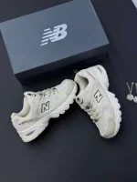 کتونی نیوبالانس 530 کرمی ، سبک و راحت برای استفاده روزانه