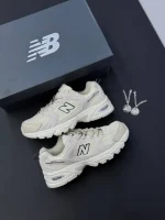 کتونی نیوبالانس 530 کرمی ، سبک و راحت برای استفاده روزانه