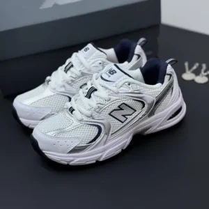 کتونی نیوبالانس 530 سفید سورامه ای ، سبک و راحت برای استفاده روزانه