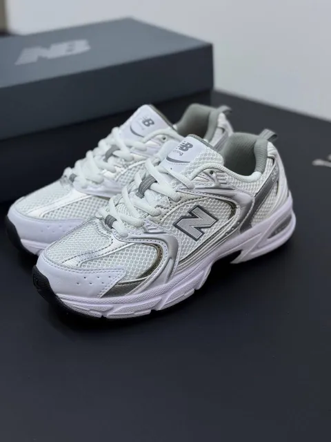 new-balance-530-white-silver (4) کتونی نیوبالانس 530 سفید نقره ای، سبک و راحت برای استفاده روزانه