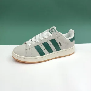 کتونی آدیداس کمپس با رویه جیر طوسی و سه خط سبز کلاسیک