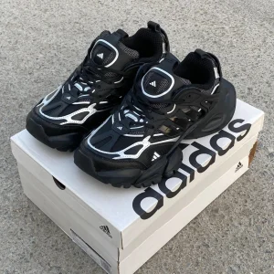 کتونی مشکی آدیداس ونتو XLG با زیره نرم و راحت