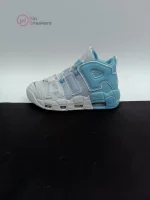 کتونی نایکی ایر آپتمپو blue sky با رنگ‌بندی آبی و سفید