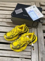 کتونی بالنسیاگا 3XL زرد نقرهای با طراحی منحصر به فرد و زیره برجسته