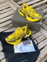 کتونی بالنسیاگا 3XL زرد نقرهای با طراحی منحصر به فرد و زیره برجسته