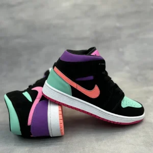 کتونی نایکی ایرجردن 1 نیم ساق کندی با رنگ‌های شاد صورتی و آبی