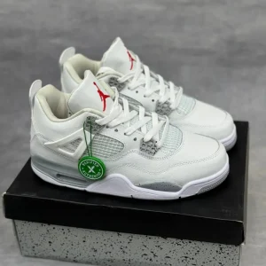 کتونی سفید و مشکی نایکی ایرجردن 4 وایت اوریو با کیفیت بالا و دو بند اضافی