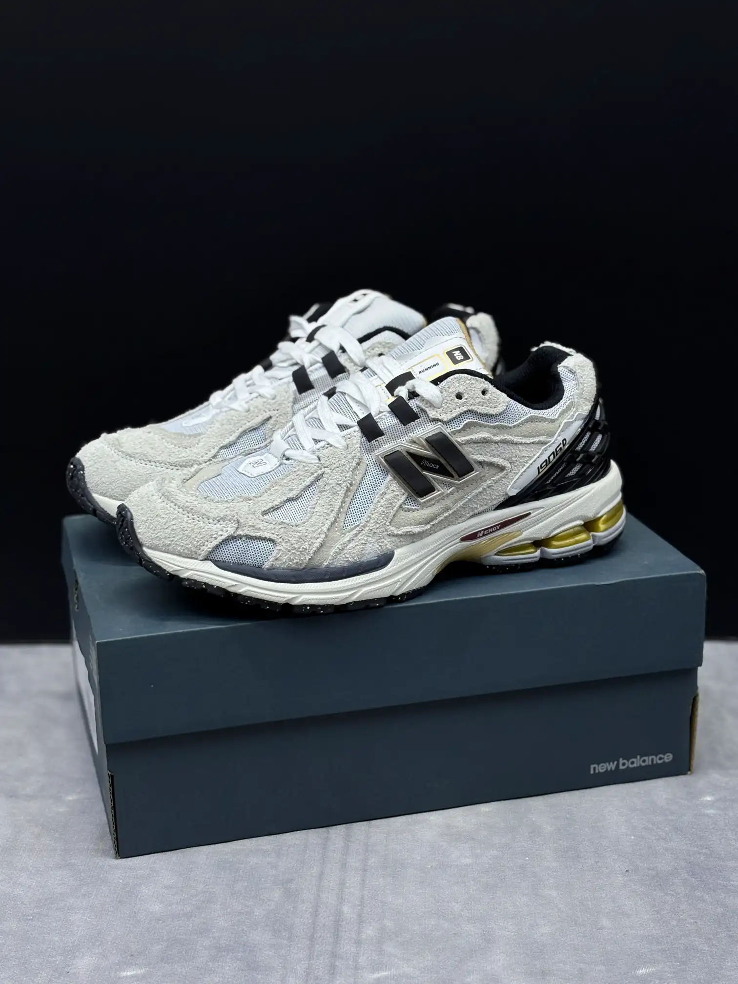 newbalance-1906r (3) کتونی نیوبالانس 1906 کرمی