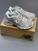 کتونی نیوبالانس 740 نقرهای با طراحی مدرن و وزن سبک مناسب پیادهروی