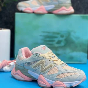 کتونی نیوبالانس 9060 به رنگ صورتی ملایم با طراحی مدرن و جذاب