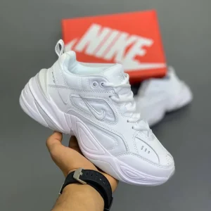 کتونی رانینگ نایکی M2K تکنو سفید با طراحی مدرن و راحت برای استفاده روزانه