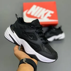 کتونی رانینگ نایکی M2K تکنو مشکی با طراحی مدرن و راحت برای استفاده روزانه