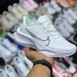 کتونی رانینگ نایکی زوم ایکس سفید، نمای جانبی