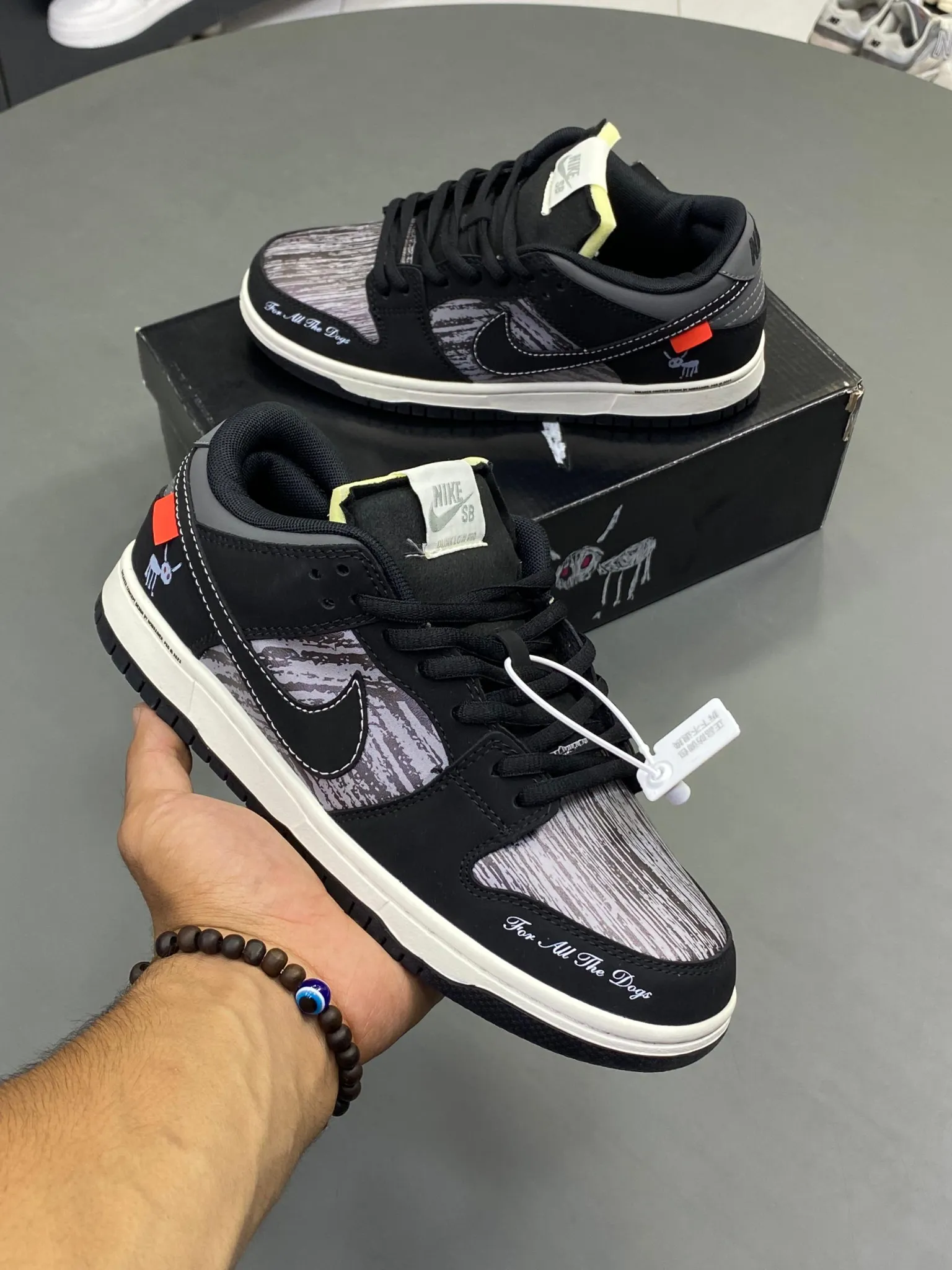 sb-dunk-drake-for-the-all-dogs (5) کتونی نایکی اس بی دانک دریک با طراحی منحصر به فرد و کیفیت بالا