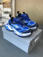 کتونی بالنسیاگا کارگو آبی مشکی در طراحی لوکس و مدرن برای استایل خیابانی