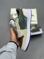 کتونی جردن ۱ لو ترویس اسکات فرگمنت با رویه چرم و لوگوی معکوس