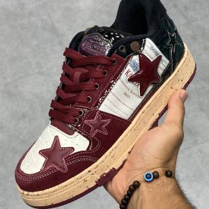 کتونی کالیکستو اسکیت‌سواری شرابی با رویه چرم و طراحی ستاره‌ای