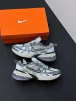 کتونی نایکی وی تو کی ران خاکستری با رویه تنفس‌پذیر و طراحی شیک