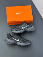 کتونی نایکی وی تو کی ران مشکی با رویه مشبک و طراحی یکدست