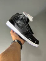 کتونی جردن ۱ اسپیس جم با رویه چرم براق و زیره آبی یخی