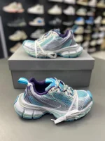 کتونی کتونی بالنسیاگا 3XL آبی آسمانی با طراحی حجیم