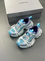 کتونی کتونی بالنسیاگا 3XL آبی آسمانی با طراحی حجیم