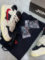 کتونی جردن جامپمن یونیورسیتی رد با رویه چرم و طراحی قرمز جذاب