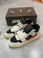 کتونی جردن جامپمن یونیورسیتی رد با رویه چرم و طراحی قرمز جذاب