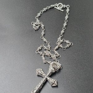 گردنبند صلیب کروم هارتس