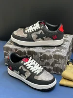 کتونی بیپ هیوگو مشکی با چرم براق و لوگوی نقرهای در پسزمینه روشن