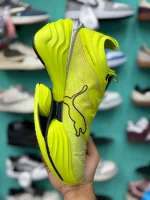 کتونی پوما فست-آر‌بی نیترو الیت لایم پاو با مش لایم پاو و صورتی در پس‌زمینه روشن