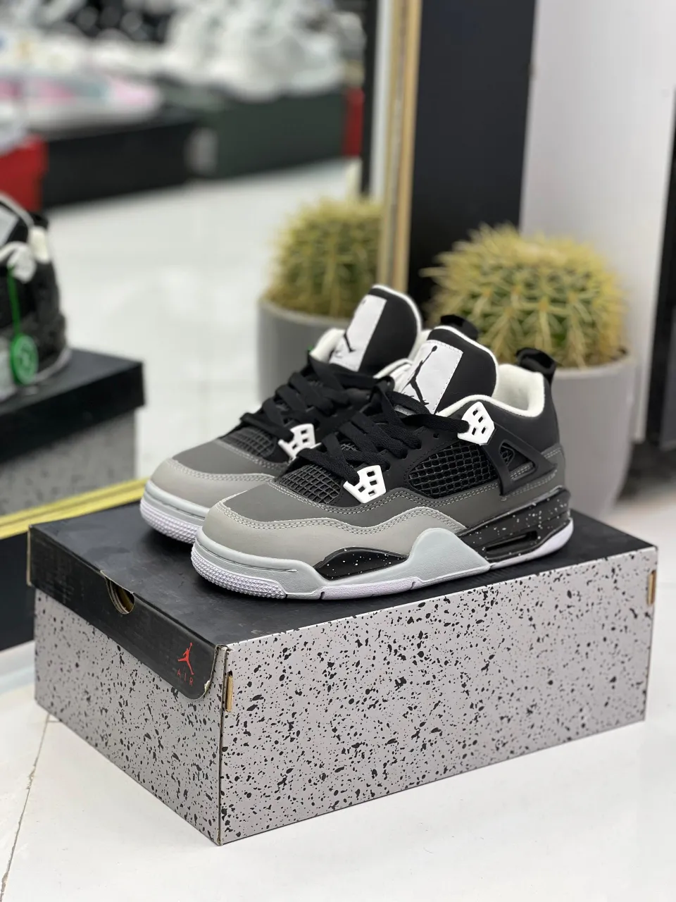 aj4-fear-pack (2) کتونی ایر جردن 4 مدل فیر پک با طراحی اسپرت و رنگبندی جذاب