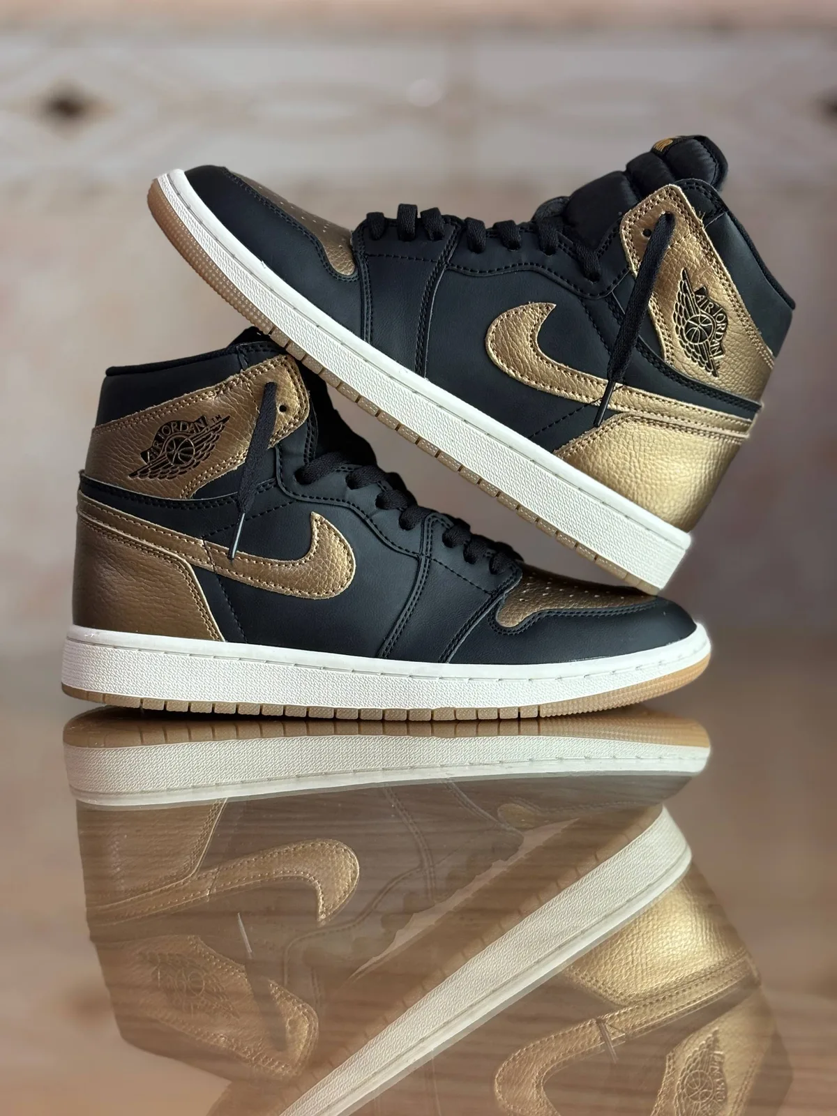 nike-nike-aj1-high-black-metallic-gold-size-40-45-57c1284d72 کتونی نایک ایر جردن 1 high Black Metallic Gold