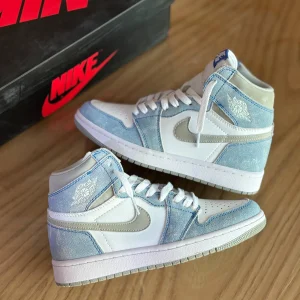 Nike Aj1 high "Hyper Royal"
